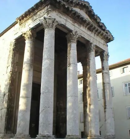 Apartment Vitae Pula